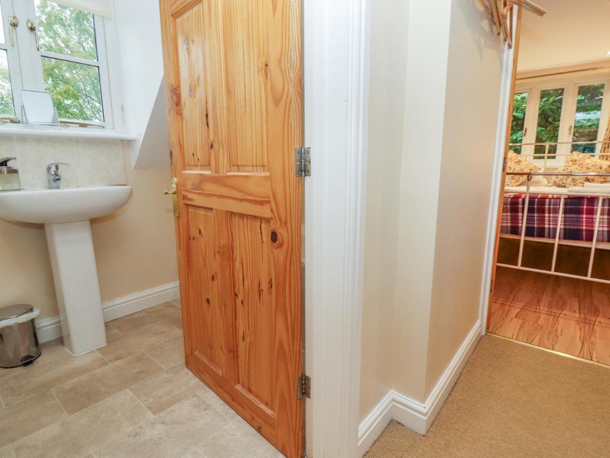 The Cottage At Barrow Mead Bath Extérieur photo